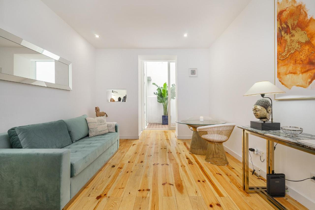 Whome Chic 1-Bed W/ Patio Perfect To Explore Lisbon Bagian luar foto
