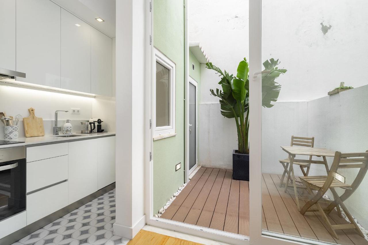 Whome Chic 1-Bed W/ Patio Perfect To Explore Lisbon Bagian luar foto